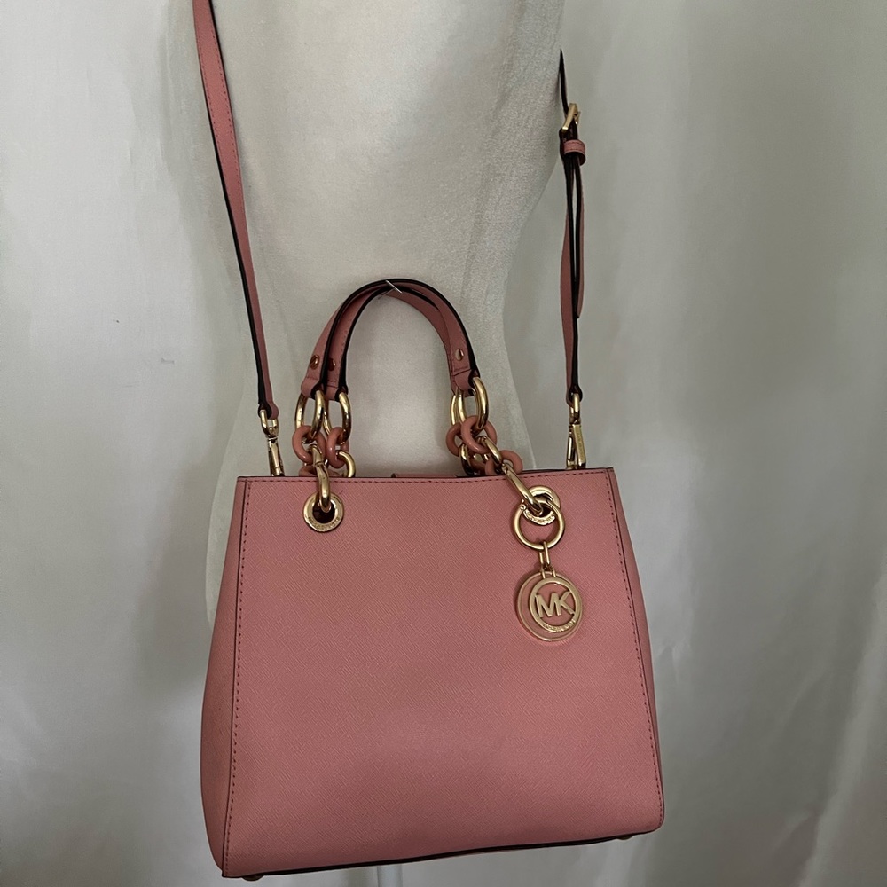 New Michael Kors Cynthia Small Satchel Bag. ⭐️⭐️Brand NEW⭐️⭐️